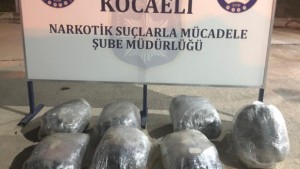 GÜNCELLEME - Kocaeli'de uyuşturucu operasyonunda gözaltına alınan 2 şüpheli tutuklandı