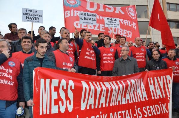 Gebze'de metal işçilerinden protesto
