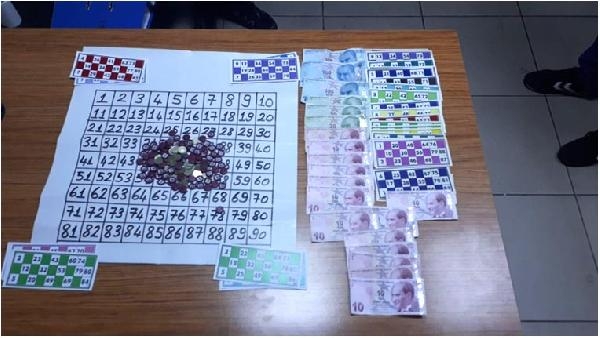 Kocaeli'de 59 kişi kumar oynarken yakalandı