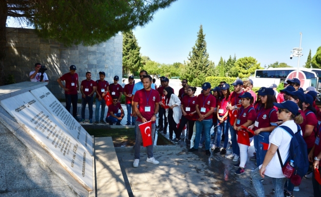 Mehmetçik Vakfından Çanakkale'ye kültür gezisi
