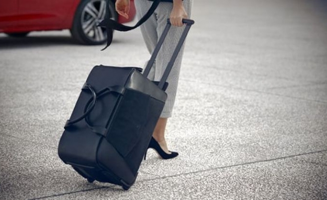 Peugeot'dan Alcantara detaylara sahip yeni bir çanta serisi