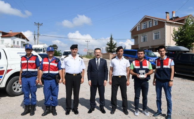 Vali Aksoy'dan  jandarma trafik ekibine ziyaret
