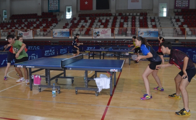 Yıldızlar ve Gençler Avrupa Masa Tenisi Şampiyonası'na doğru