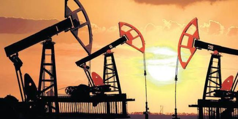 Brent petrolün varili 77,67 dolar