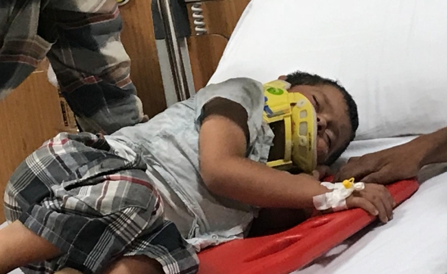 Motosikletin çarptığı çocuk ağır yaralandı