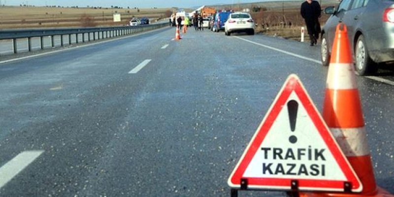 Sakarya'da trafik kazası: 1 ölü, 1 yaralı