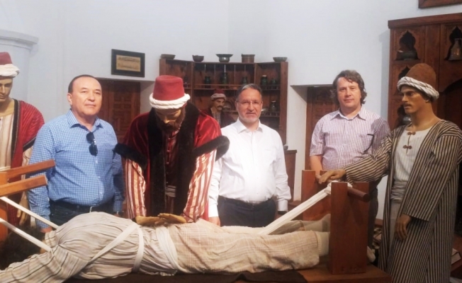 Sultan II. Bayezid Külliyesi Sağlık Müzesi'ne ziyaretler