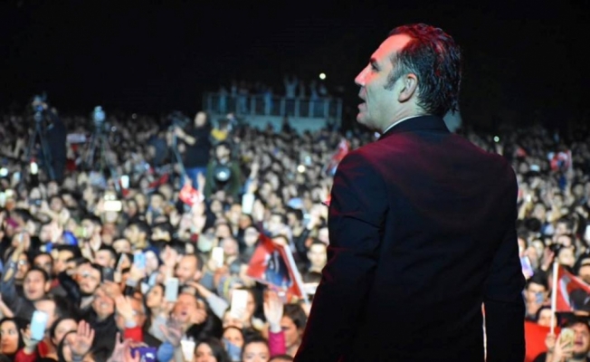 Ferhat Göçer Çorlu'da konser verdi