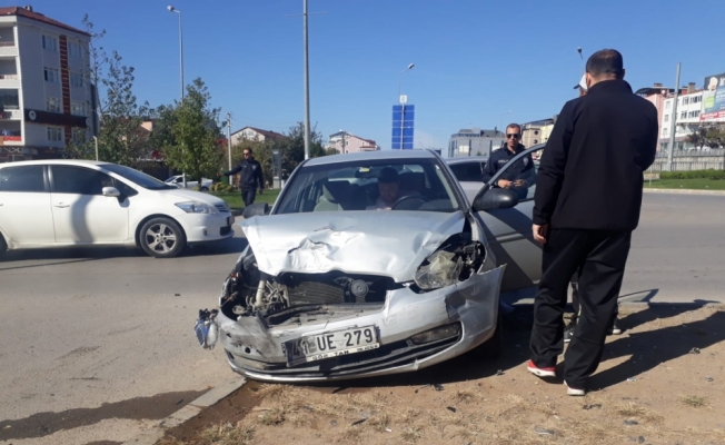 Gebze'de iki otomobil çarpıştı: 6 yaralı