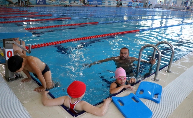 Tekirdağ'da yüzme kış okulları devam ediyor