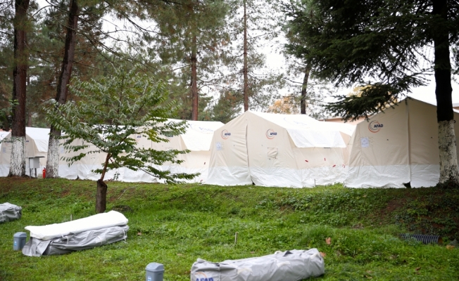 AFAD il müdürleri Sakarya'da çadır kurdu