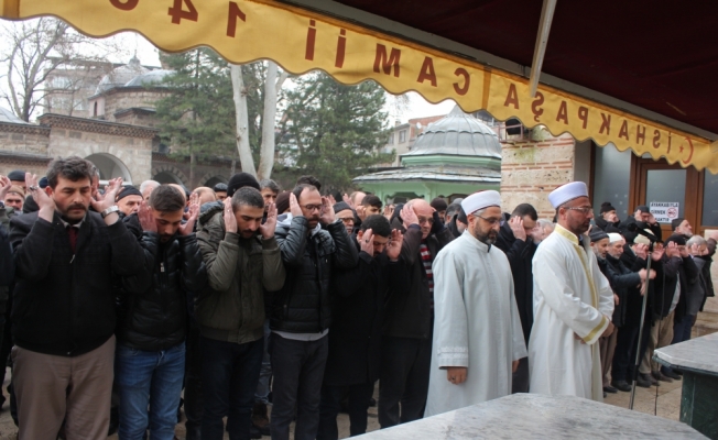 Doğu Türkistan için gıyabi cenaze namazı