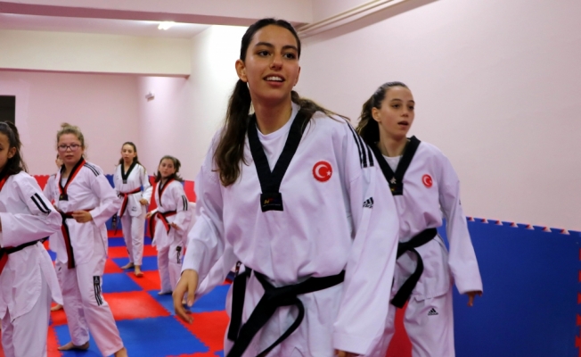 Genç tekvandocu 5. Türkiye şampiyonluğunun sevincini yaşıyor