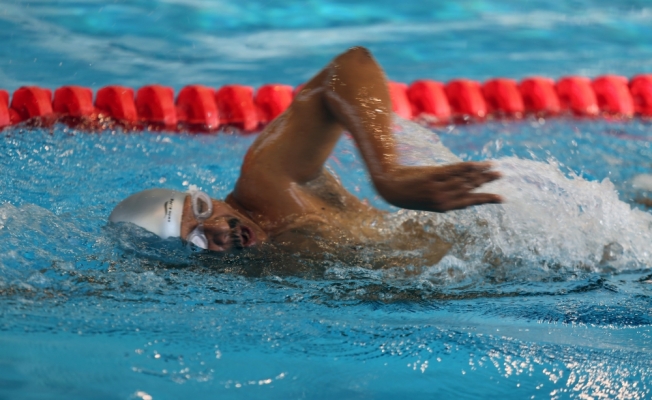 Master yüzücülerden 44 Türkiye rekoru