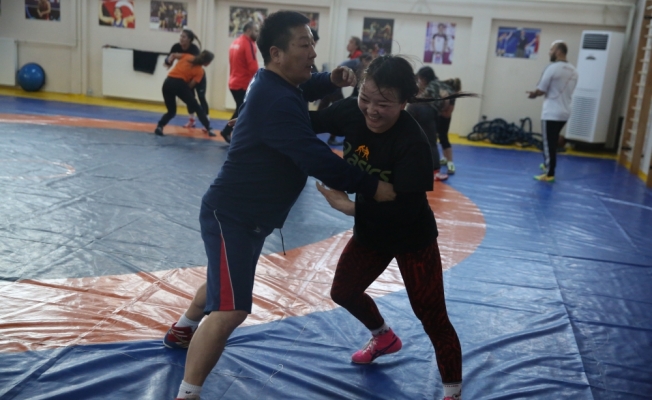 Moğolistan Kadın Güreş Takımı, Edirne'de kampa girdi