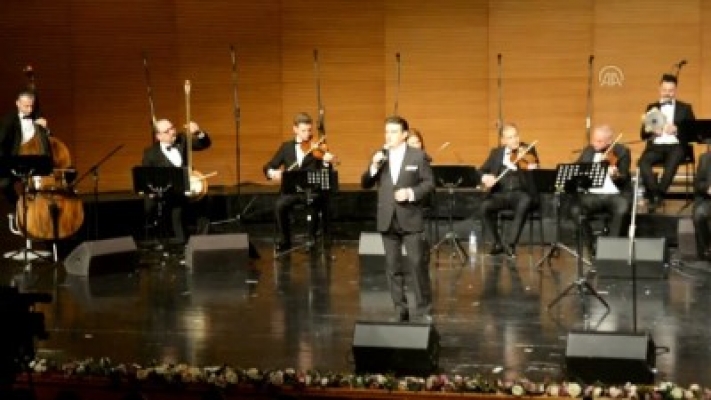 Yıldırım Bekçi Bursa'da konser verdi