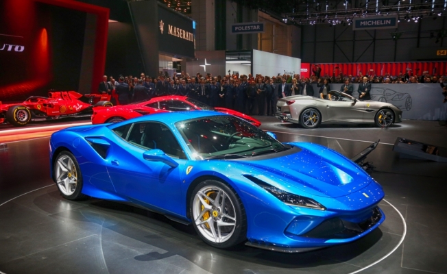 Cenevre’de Ferrari’den F8 Tributo tanıtımı