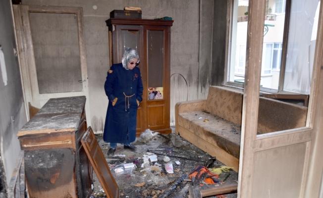 Kocaeli'de evleri yanan aile yardım bekliyor