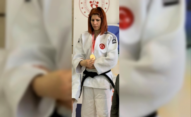 TÜ öğrencisi Ecem Taşın, Karaman'da Türkiye şampiyonu oldu