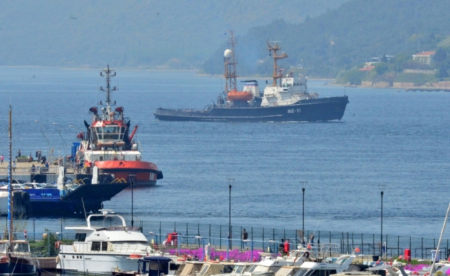 Arızalı Rus askeri gemisi Çanakkale Boğazı'ndan geçirildi