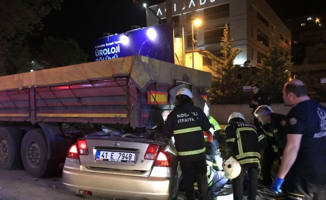 GÜNCELLEME - Kocaeli'de trafik kazası: 2 ölü