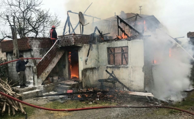 Sakarya'da ev yangını