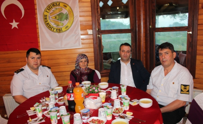 Ferizli'de şehit aileleri ve gazilere iftar yemeği