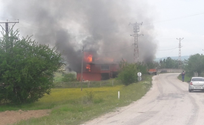 Kofçaz'da ev yangını
