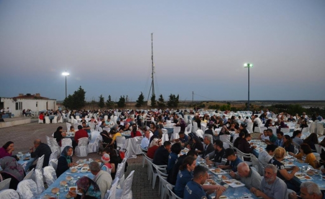 Vali Canalp Enez'de iftar programına katıldı