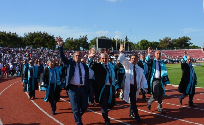 Balıkesir Üniversitesinde mezuniyet heyecanı