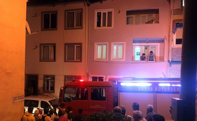 Bursa'da apartmanda patlama ve yangın
