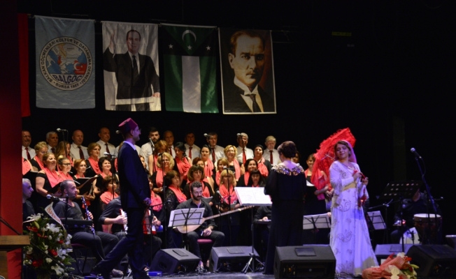 “Balkanlar'dan Anadolu'ya“ konseri ayakta alkışlandı
