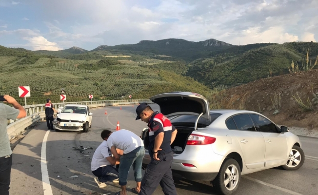 Bursa'da trafik kazası : 2 yaralı