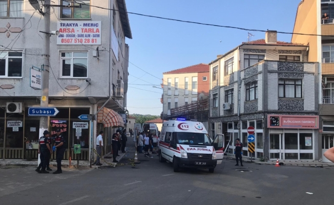 GÜNCELLEME 2 - Edirne’de düzensiz göçmenleri taşıyan araç kaza yaptı