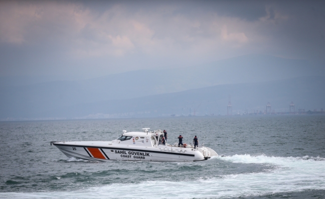 GÜNCELLEME 3 - Arıza yapan teknedeki 7 kişi kurtarıldı