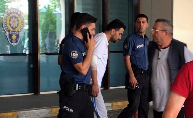 GÜNCELLEME 3 - Edirne'de düzensiz göçmenleri taşıyan araç kaza yaptı