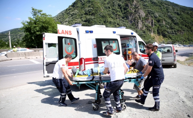 Sakarya'da trafik kazası: 3 yaralı