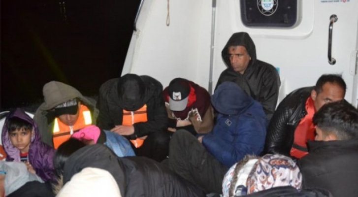 Balıkesir'de 51 düzensiz göçmen yakalandı