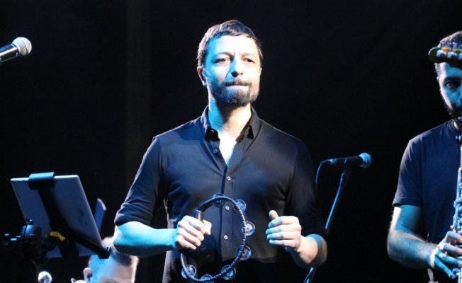 Mehmet Erdem Yalova'da konser verdi