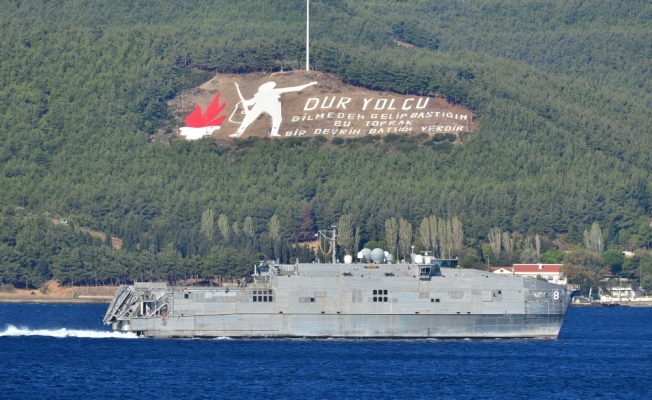 ABD askeri gemisi Çanakkale Boğazı'ndan geçti