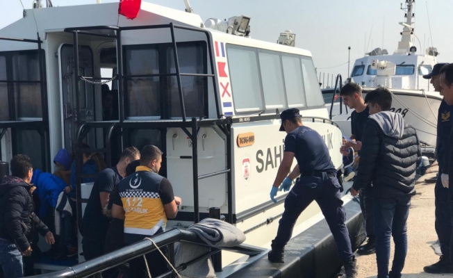 Edirne'nin Enez ilçesi açıklarında botları batan 39 düzensiz göçmen, Sahil Güvenlik Komutanlığı unsurlarınca kurtarıldı.