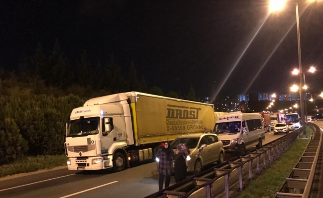 Anadolu Otoyolu'nda zincirleme trafik kazası: 3 ölü, 3 yaralı