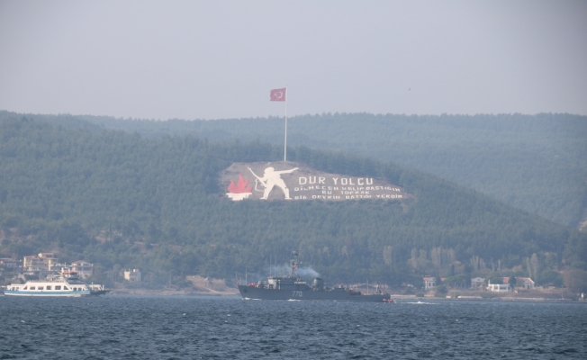 Rus askeri gemileri Çanakkale Boğazı’ndan geçti