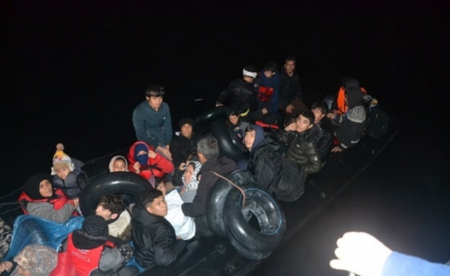 Ayvalık açıklarında 34 düzensiz göçmen yakalandı