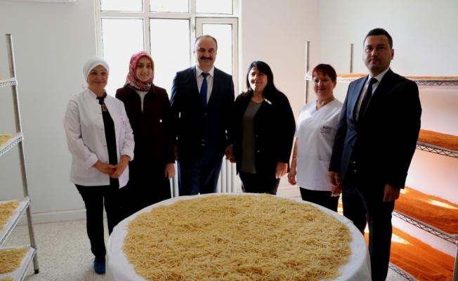 Edirne'de ev hanımlarının üretim kooperatifi törenle açıldı