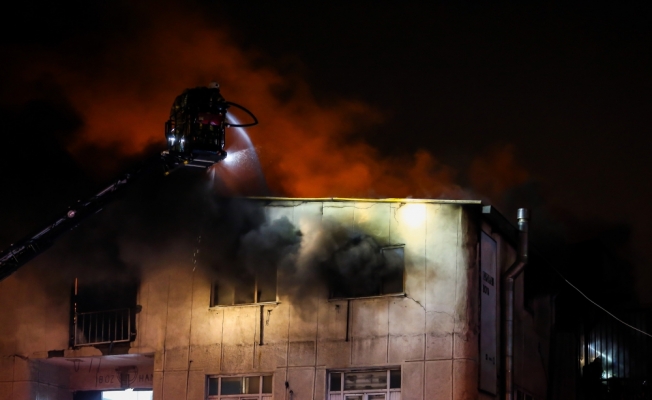 İstanbul'da iş yeri yangınında 5 kişi yaralandı