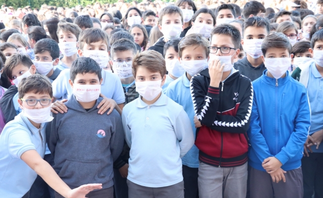 Öğrenciler lösemili çocuklara destek için maske taktı