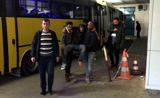 Yunanistan'da darbedilen düzensiz göçmenler Türkiye'de tedavi ediliyor