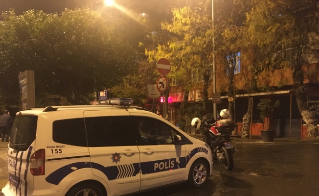 Beyoğlu'nda parkta oturan 2 kişi açılan ateş sonucu yaralandı