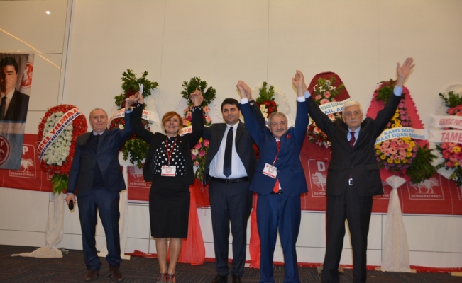 DP Genel Başkanı Uysal, Balıkesir'de partisinin il kongresine katıldı
